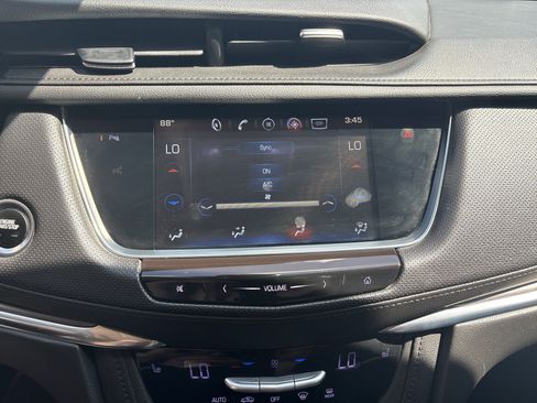 Used 2018 Cadillac XT5 Luxury w/ Driver Awareness Package AWD/4WD image 23