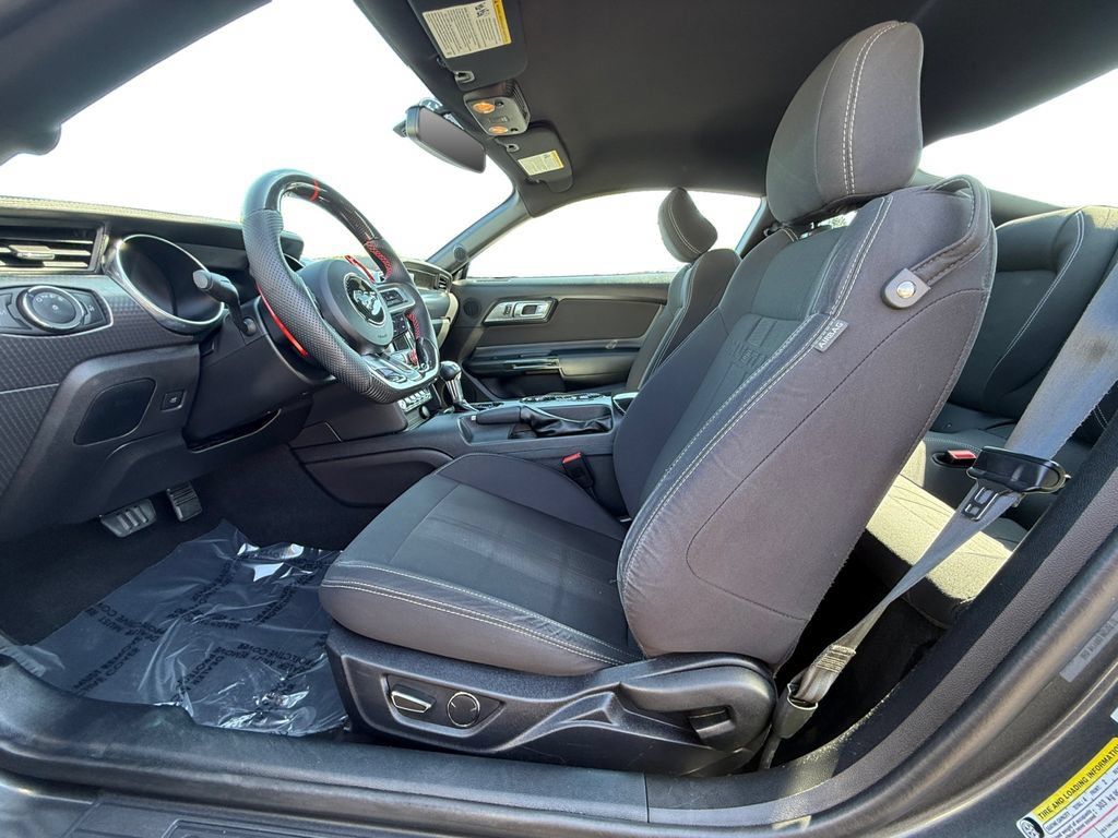 Used 2019 Ford Mustang Coupe w/ Ecoboost Performance Package RWD image 9