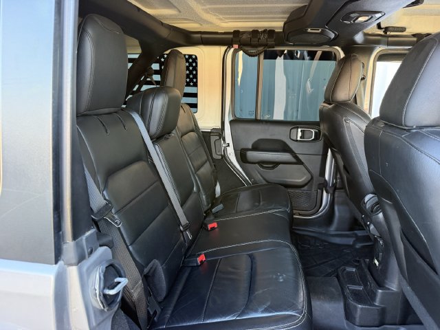 Used 2018 Jeep Wrangler Unlimited Sahara w/ LED Lighting Group AWD/4WD image 25