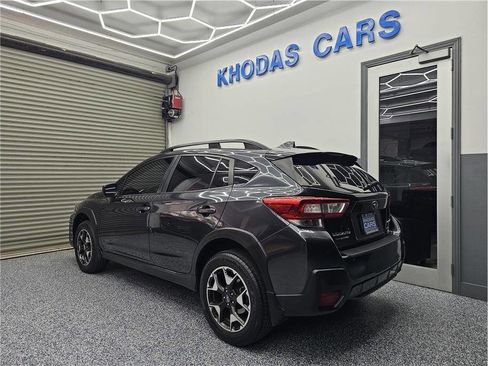 Used 2019 Subaru Crosstrek 2.0i Premium image 3