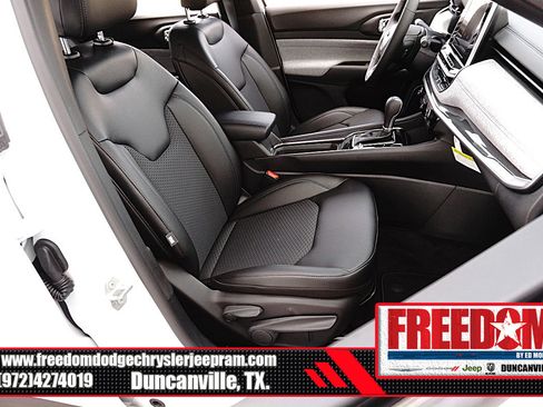 New 2026 Jeep Compass Latitude image 15