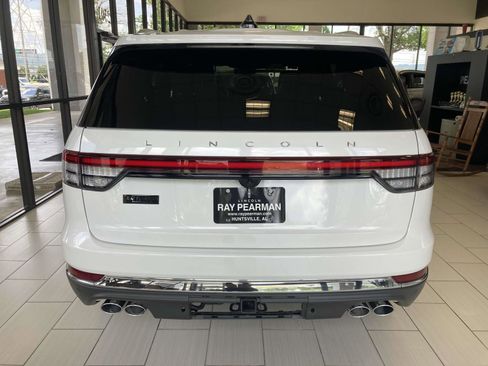 Certified 2025 Lincoln Aviator Reserve w/ Equipment Group 201A image 5
