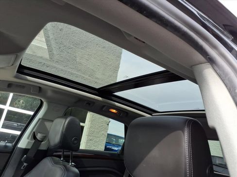 Used 2014 Cadillac SRX Luxury w/ Driver Awareness Package image 11