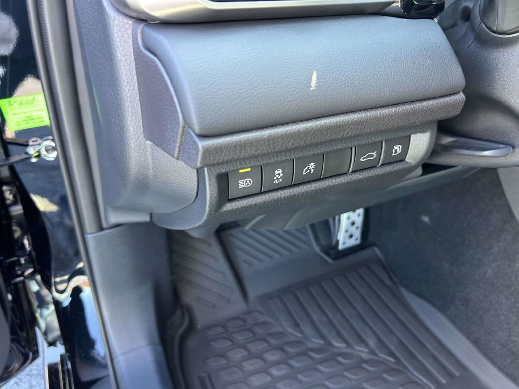New 2027 Toyota Camry XSE FWD image 17