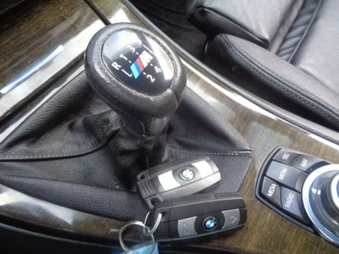 Used 2013 BMW 335i Convertible RWD image 10