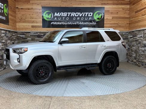 Used 2018 Toyota 4Runner SR5 image 4