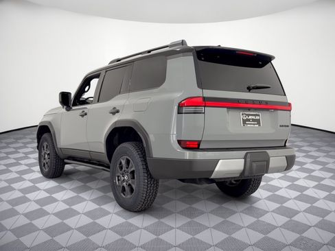 Certified 2025 Lexus GX 550 AWD/4WD image 3