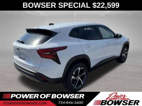 Used 2024 Chevrolet Trax RS w/ Driver Confidence Package FWD image 8