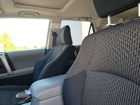 Used 2012 Toyota 4Runner SR5 w/ Convenience Pkg AWD/4WD image 24