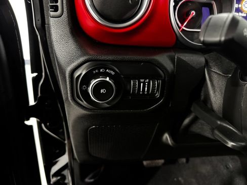 Used 2021 Jeep Wrangler Unlimited Rubicon w/ Uconnect 4C Nav & Sound Group AWD/4WD image 36