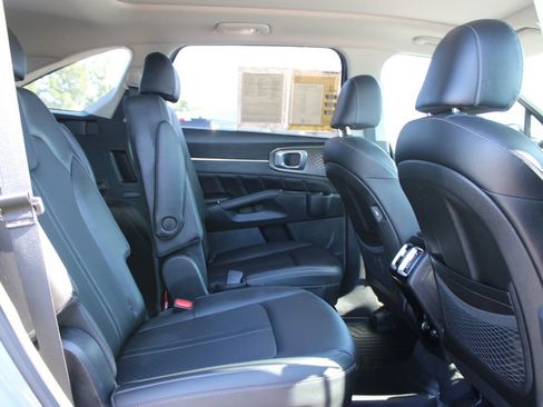 Used 2023 Kia Sorento SX FWD image 36