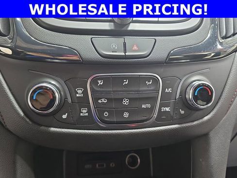 Used 2022 Chevrolet Equinox RS w/ RS Leather Package image 21