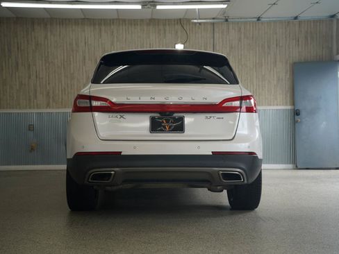 Used 2017 Lincoln MKX Reserve w/ Driver Assistance Package AWD/4WD image 8
