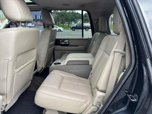 Used 2015 Lincoln Navigator 4WD image 16