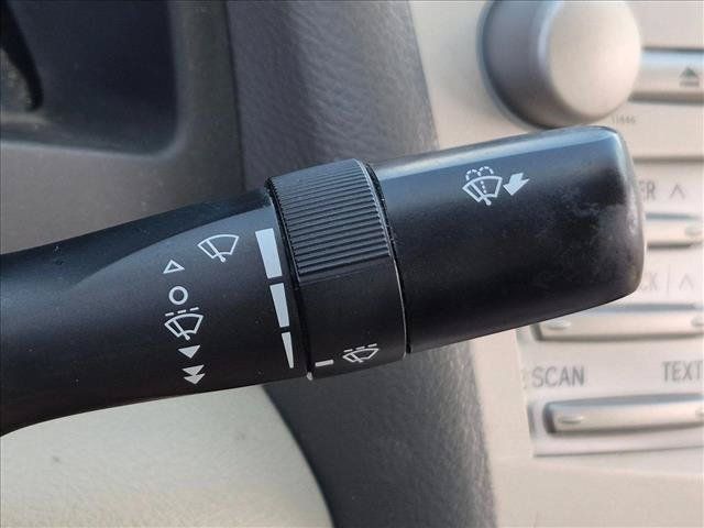 Used 2011 Toyota Camry LE FWD image 14