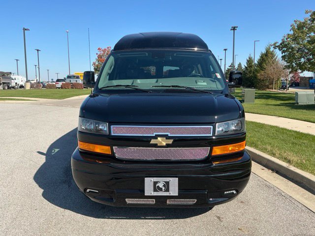 Used 2026 Chevrolet Express 2500 w/ Driver Convenience Package RWD image 9