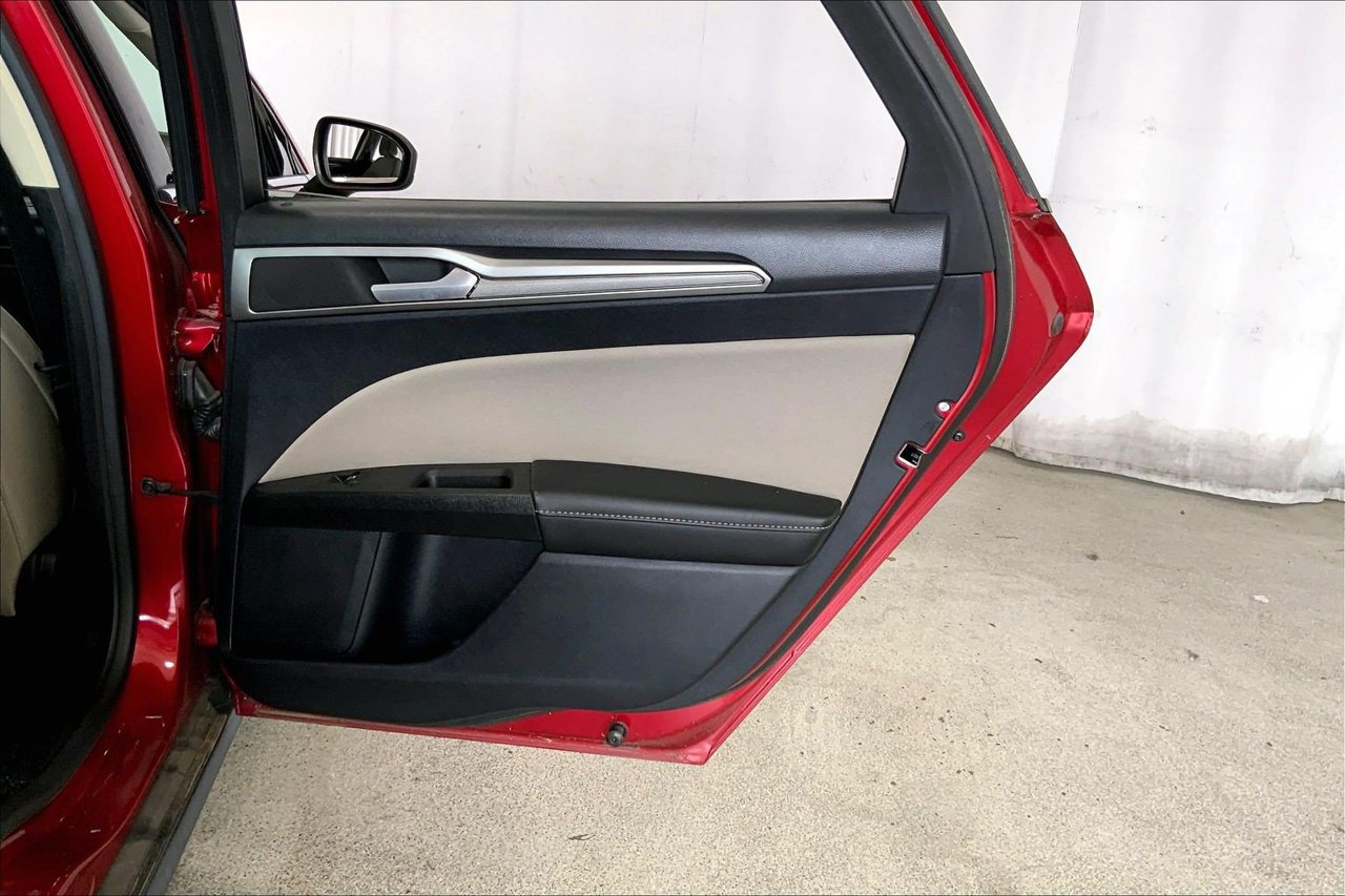 Used 2020 Ford Fusion S FWD image 23