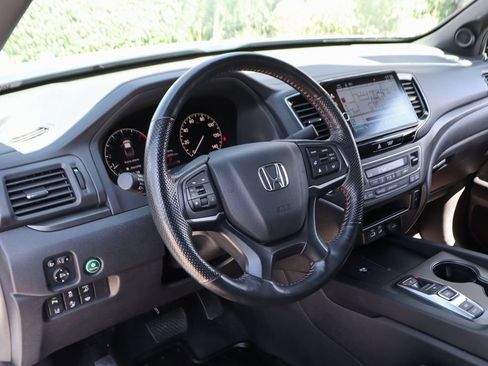 Used 2025 Honda Ridgeline TrailSport image 19