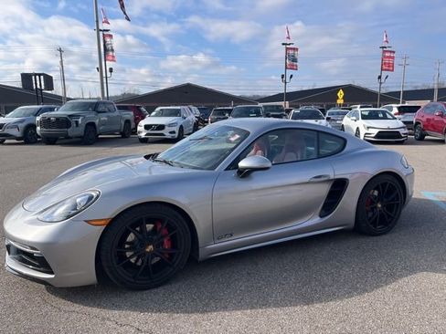 Used 2018 Porsche 718 Cayman GTS image 8