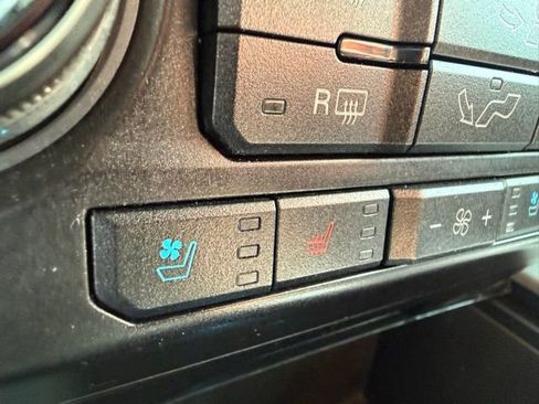 Used 2018 Ford F150 Raptor w/ Equipment Group 802A Luxury AWD/4WD image 32