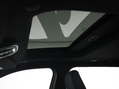 New 2025 Jeep Grand Cherokee L Laredo image 27