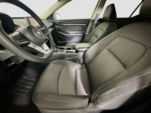 Used 2021 Nissan Altima 2.5 SV FWD image 13