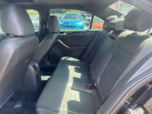 Used 2018 Volkswagen Jetta Sport FWD image 10