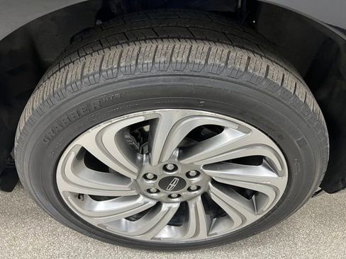 Used 2024 Lincoln Navigator Reserve image 16