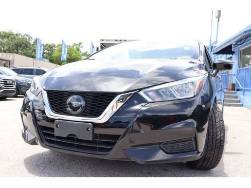 Used 2021 Nissan Versa SV image 15