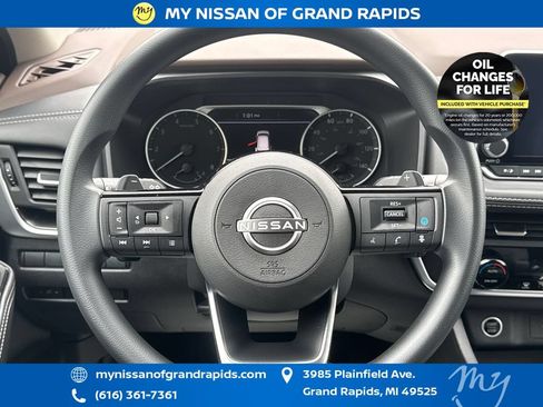 Used 2023 Nissan Rogue SV AWD/4WD image 15