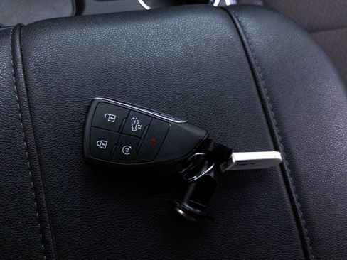 Used 2025 Chevrolet Silverado 1500 RST AWD/4WD image 35
