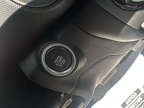 Used 2023 Hyundai Kona Limited AWD/4WD image 17