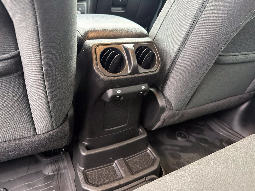 Used 2024 Jeep Wrangler Unlimited w/ Convenience Group AWD/4WD image 27