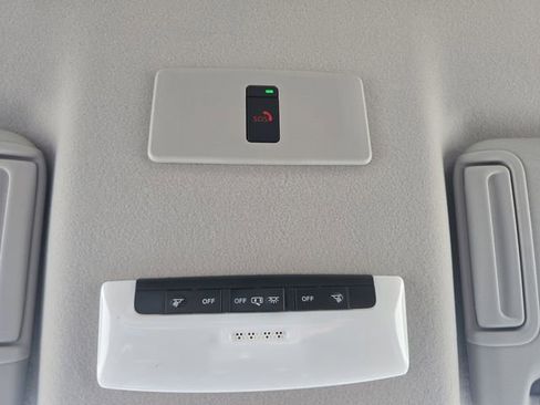 New 2025 Nissan Versa SR image 7