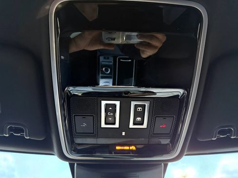Used 2018 Land Rover Range Rover HSE AWD/4WD image 47