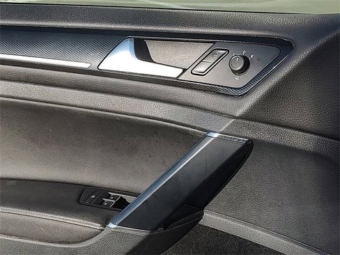 Used 2015 Volkswagen Golf SEL image 27