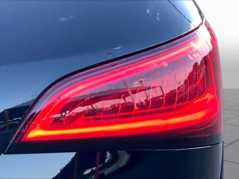Used 2016 Audi Q5 2.0T Premium Plus w/ Technology Package AWD/4WD image 29