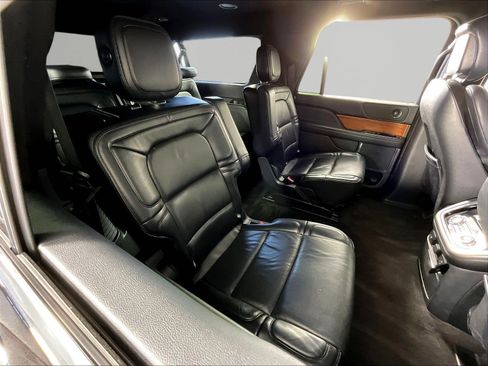 Used 2019 Lincoln Navigator L Select AWD/4WD image 24