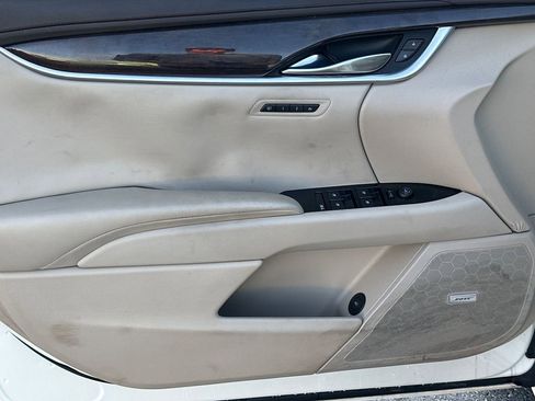 Used 2015 Cadillac XTS Luxury image 17