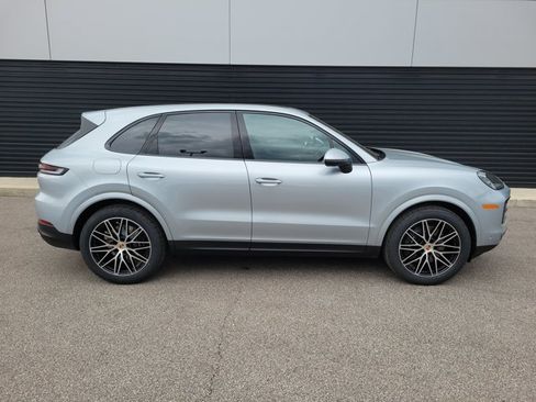 Used 2026 Porsche Cayenne AWD/4WD image 8