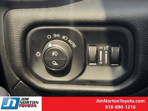 Used 2023 RAM 1500 Laramie AWD/4WD image 25