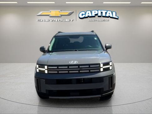 Used 2025 Hyundai Santa Fe SEL FWD image 8