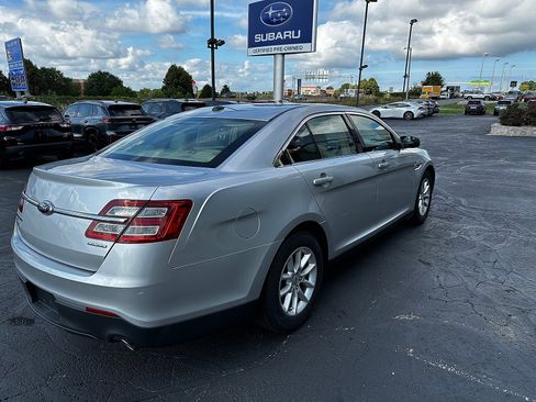 Used 2013 Ford Taurus SE FWD image 3