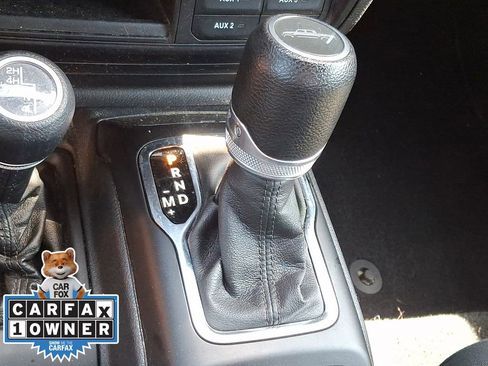 Used 2022 Jeep Gladiator Sport AWD/4WD image 14