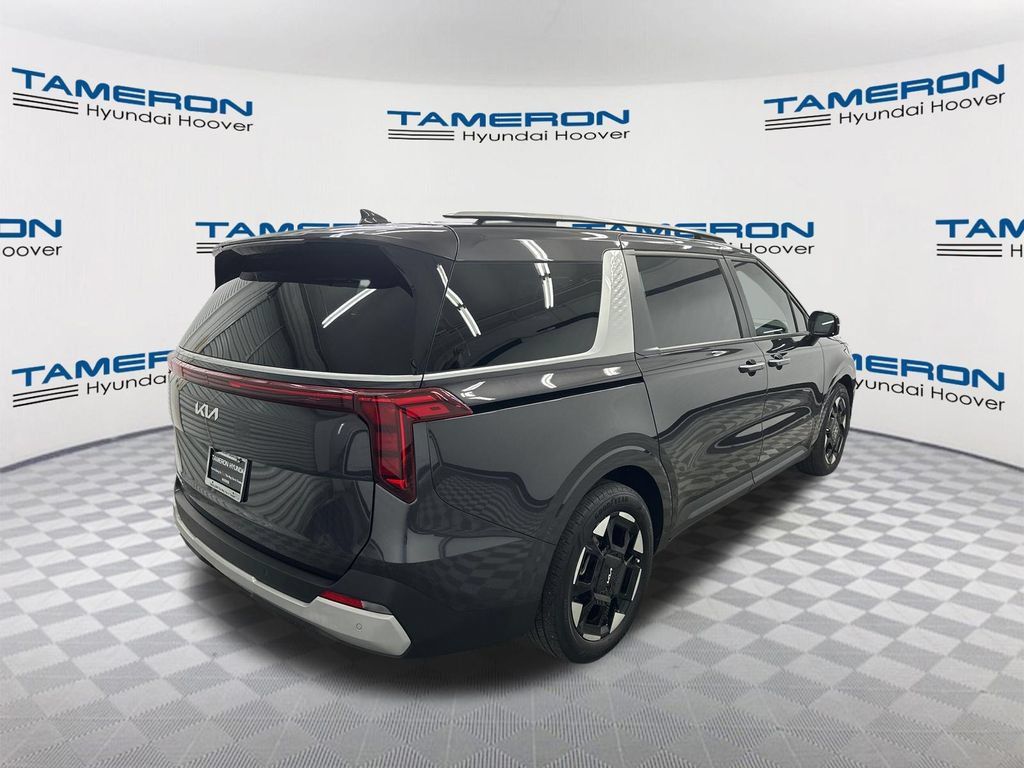 Used 2025 Kia Carnival EX FWD image 5