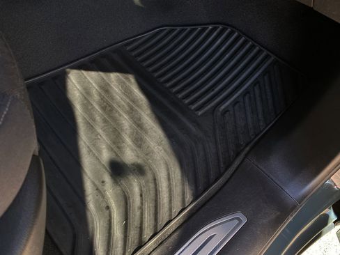 Used 2025 Chevrolet Silverado 1500 LT image 15