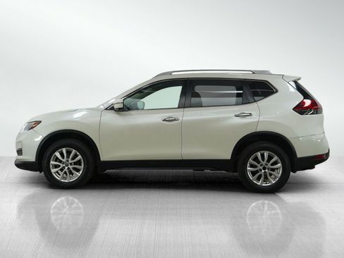 Used 2017 Nissan Rogue SV w/ SV Premium Package AWD/4WD image 2