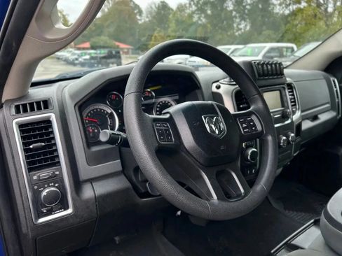 Used 2019 RAM 1500 Classic SLT RWD image 13