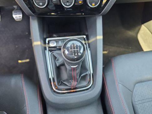 Used 2017 Volkswagen Jetta GLI FWD image 22