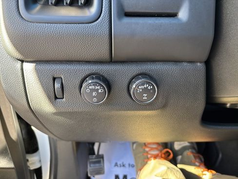 Used 2021 Chevrolet Colorado LT w/ LT Convenience Package image 23